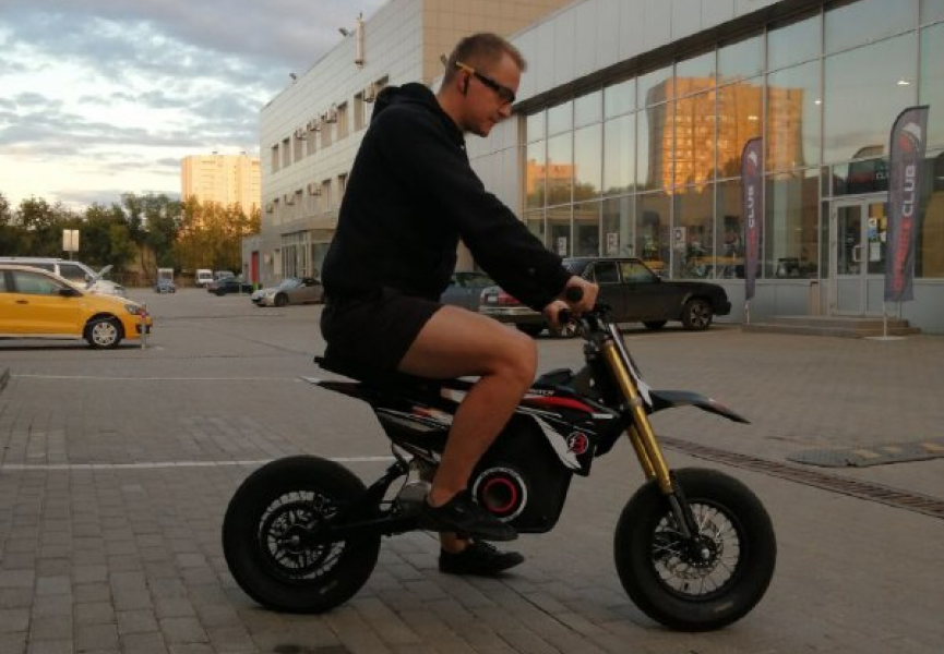 Мини электробайк BUTCH X2 в максимальной комплектации